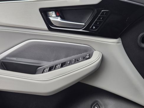 Certified 2026 Acura MDX w/ Technology Package FWD image 23