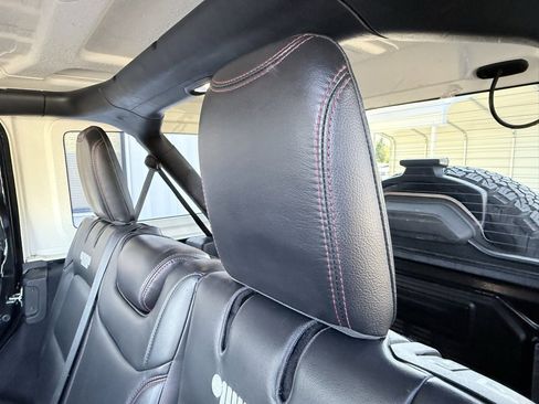 Used 2021 Jeep Wrangler Unlimited Rubicon w/ Xtreme Recon 35" Tire Package image 34