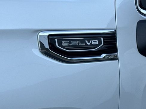 Used 2024 GMC Sierra 1500 SLT w/ SLT Premium Plus Package AWD/4WD image 16