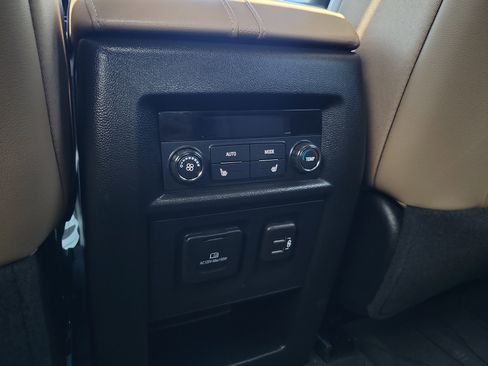 Certified 2023 Chevrolet Traverse Premier w/ LPO, Floor Liner Package AWD/4WD image 15