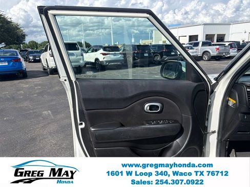 Used 2018 Kia Soul FWD image 10