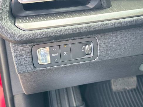 New 2026 Chevrolet Traverse LT w/ Midnight/Sport Edition FWD image 27