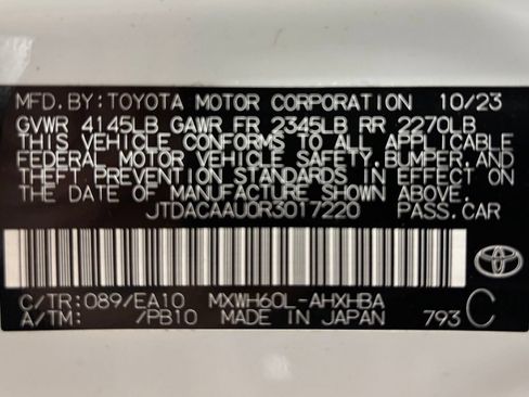 Used 2024 Toyota Prius Limited w/ Limited Premium Package FWD image 11