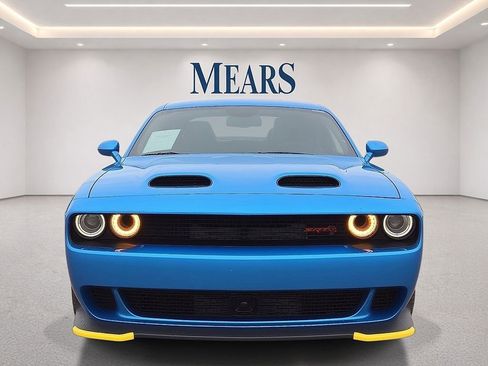 Used 2023 Dodge Challenger SRT Hellcat w/ Driver Convenience Group RWD image 8