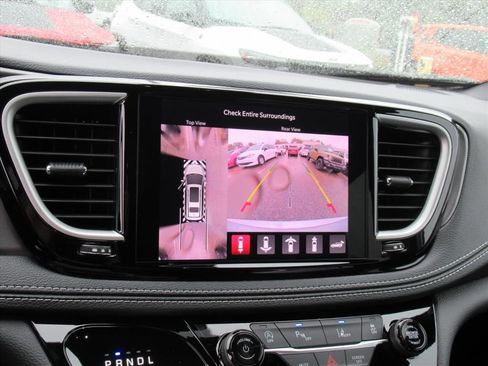 New 2026 Chrysler Pacifica Select w/ S Appearance Package image 22