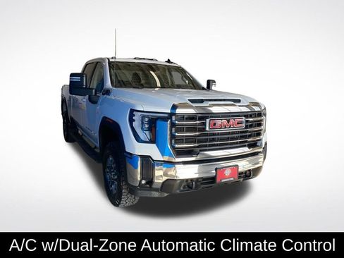 Used 2024 GMC Sierra 2500 SLE w/ SLE Value Package image 16