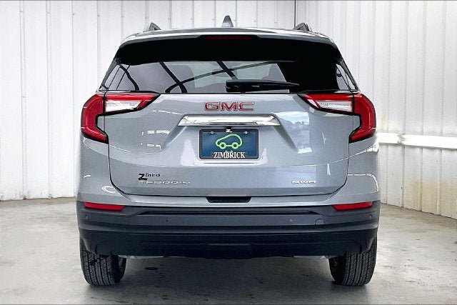 Certified 2024 GMC Terrain SLE w/ Driver Convenience Package AWD/4WD image 4