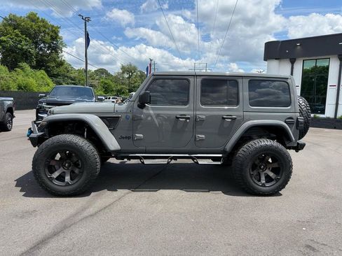 Used 2022 Jeep Wrangler Unlimited Rubicon w/ Xtreme Recon 35" Tire Package AWD/4WD image 12