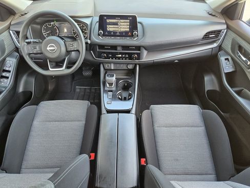 Used 2023 Nissan Rogue SV image 18