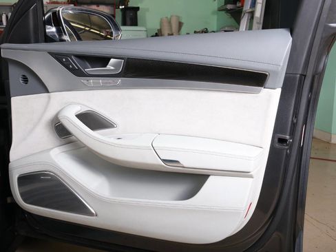 Used 2014 Audi S8 AWD/4WD image 61