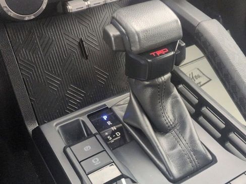 Used 2024 Toyota Tacoma TRD Off-Road image 21