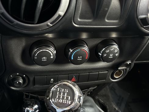Used 2013 Jeep Wrangler Sport AWD/4WD image 18