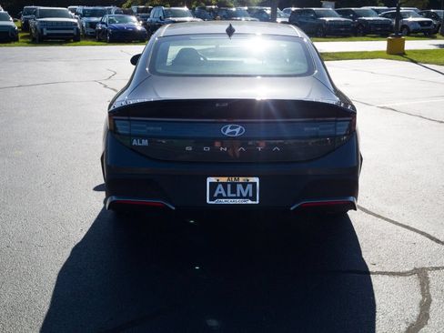 New 2026 Hyundai Sonata SE FWD image 6