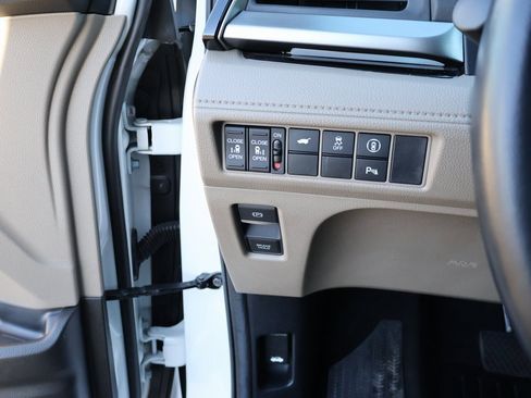 Certified 2024 Honda Odyssey Touring image 32