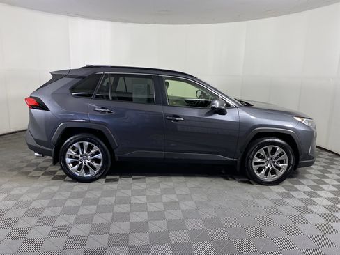 Used 2019 Toyota RAV4 Limited w/ Advanced Technology Package AWD/4WD image 8