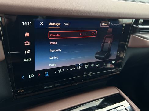 New 2025 Lincoln Navigator L Reserve image 19