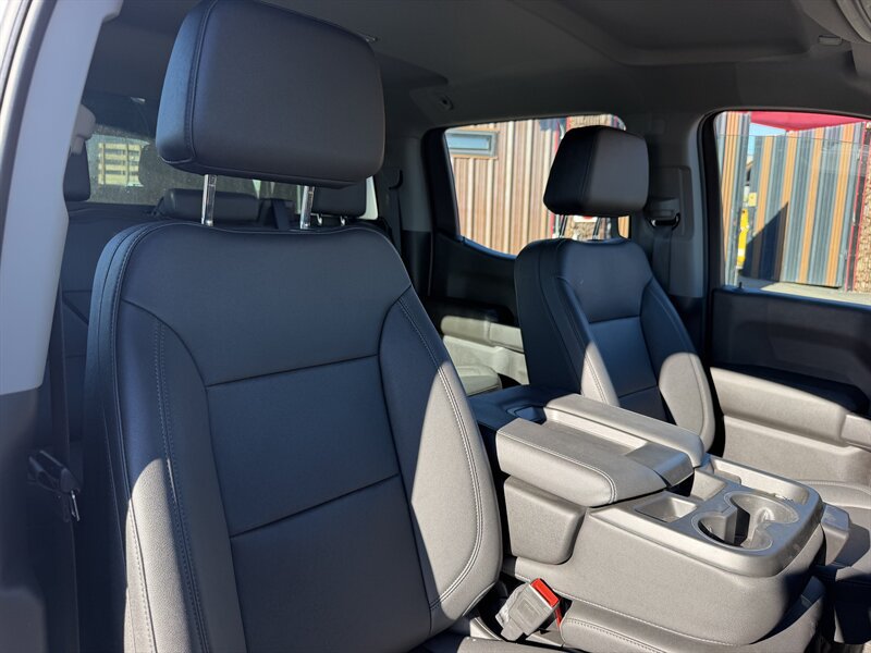 Used 2024 Chevrolet Silverado 1500 W/T w/ Trailering Package AWD/4WD image 17