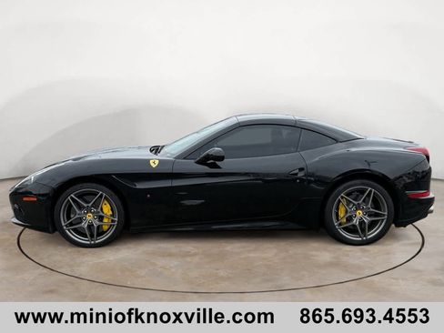Used 2016 Ferrari California T image 6