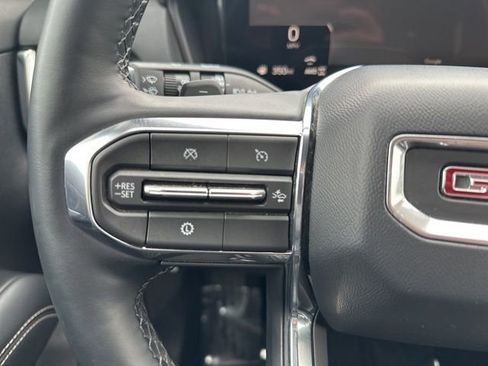 Used 2025 GMC Terrain Elevation image 21