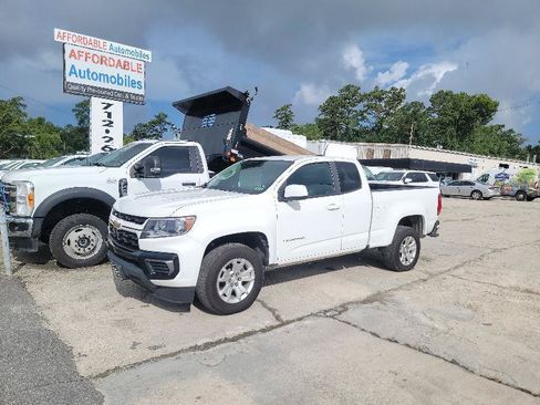Used 2022 Chevrolet Colorado LT w/ Fleet Safety Package RWD image 4