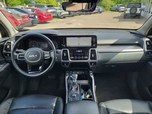 Used 2023 Kia Sorento S w/ Panoramic Sunroof Package FWD image 27
