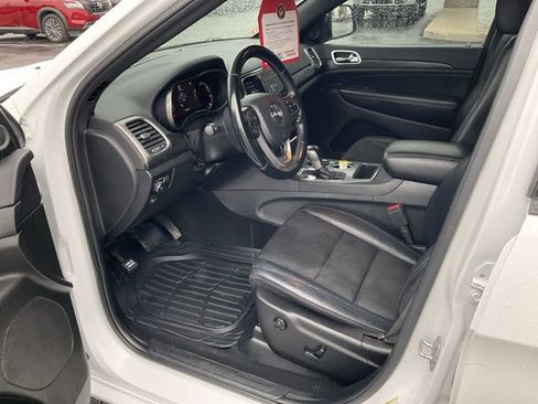 Used 2020 Jeep Grand Cherokee Altitude AWD/4WD image 9