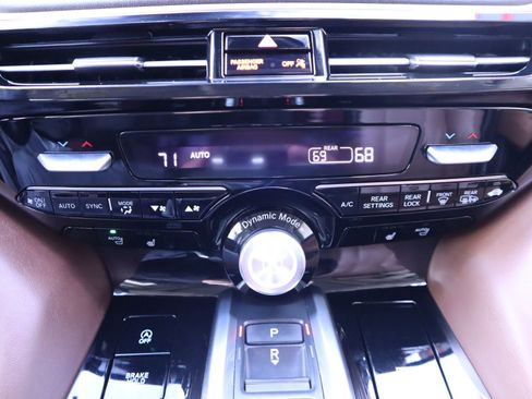 Used 2023 Acura MDX SH-AWD w/ Technology Package image 36