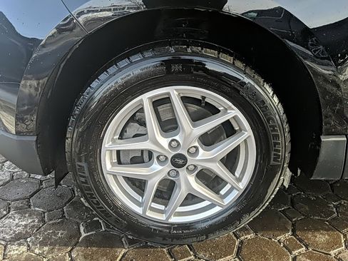 Used 2023 Ford Edge SEL w/ Convenience Package image 11