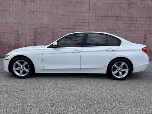 Used 2015 BMW 320i Sedan image 2