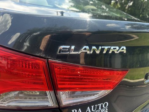 Used 2013 Hyundai Elantra GLS w/ Preferred Pkg FWD image 7