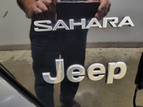 Used 2021 Jeep Wrangler Unlimited Sahara AWD/4WD image 40