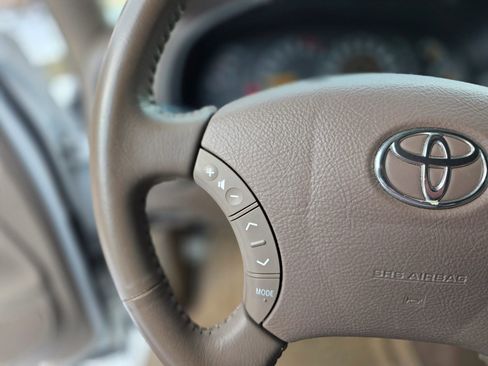 Used 2004 Toyota Tundra Limited w/ Towing Pkg image 23