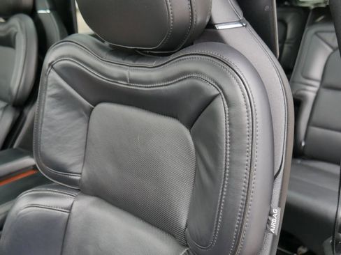 Used 2019 Lincoln Navigator L Reserve image 37