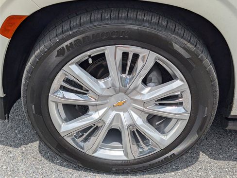 Used 2023 Chevrolet Tahoe High Country w/ Advanced Technology Package AWD/4WD image 12
