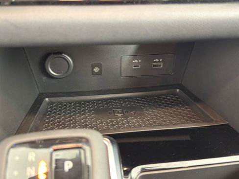 Used 2025 Nissan Pathfinder Platinum w/ Cargo Package image 32