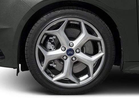 Used 2017 Ford Focus ST FWD image 12