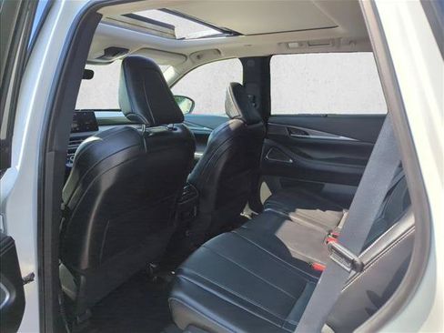 Used 2025 INFINITI QX60 Luxe AWD/4WD image 18