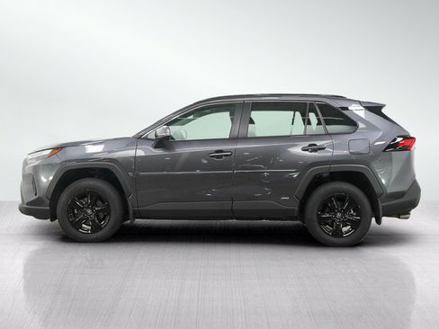 Used 2022 Toyota RAV4 XLE w/ Convenience Package AWD/4WD image 2