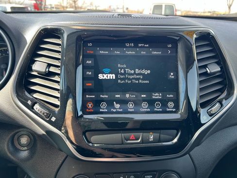 Used 2022 Jeep Cherokee Limited image 37