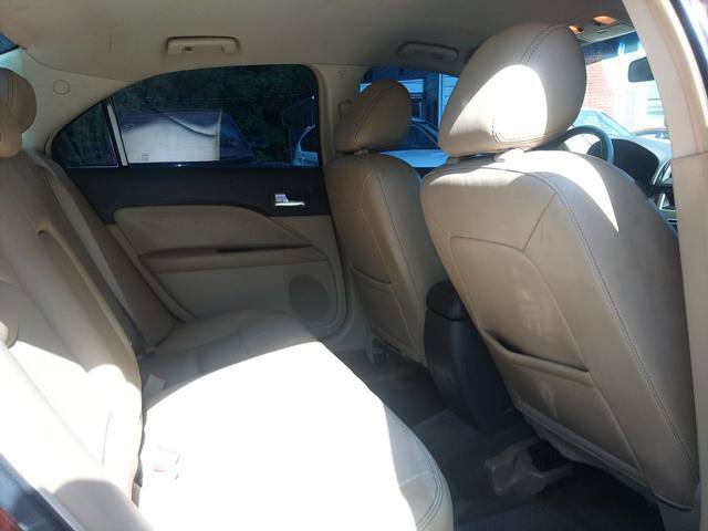 Used 2012 Ford Fusion SEL FWD image 16
