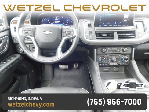 Used 2023 Chevrolet Suburban Premier w/ Advanced Technology Package AWD/4WD image 18