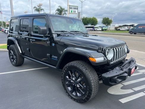 Used 2025 Jeep Wrangler Backcountry 4xe AWD/4WD image 10