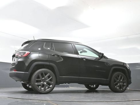 New 2026 Jeep Compass Limited w/ Sun, Sound & Navigation Group AWD/4WD image 37
