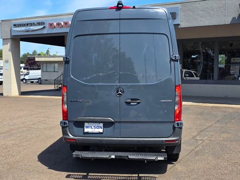 Used 2019 Mercedes-Benz Sprinter 144 image 5
