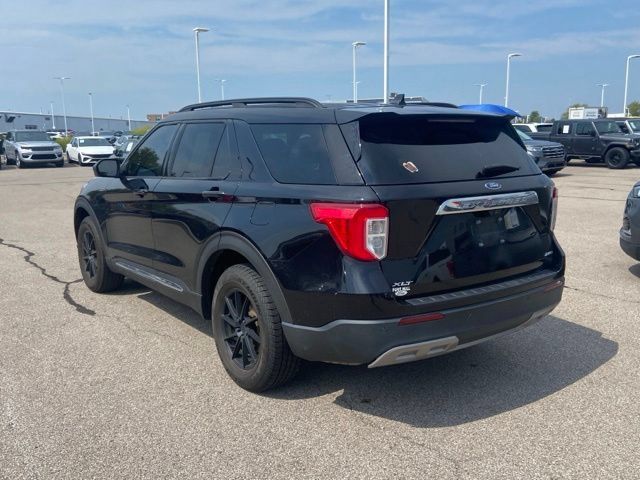 Used 2022 Ford Explorer XLT w/ Equipment Group 202A AWD/4WD image 7