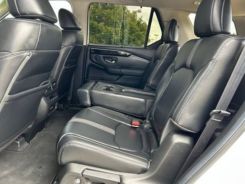 Used 2025 Honda Pilot EX-L image 24