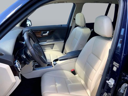 Used 2015 Mercedes-Benz GLK 350 4MATIC image 9