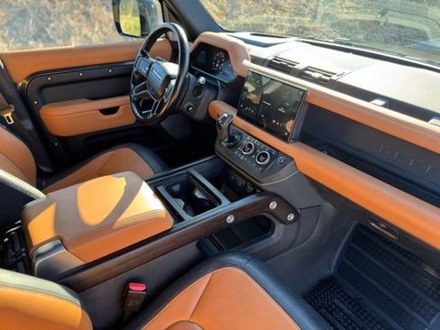Used 2023 Land Rover Defender 130 X image 22