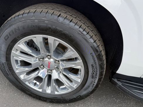 Used 2021 GMC Yukon XL Denali image 13