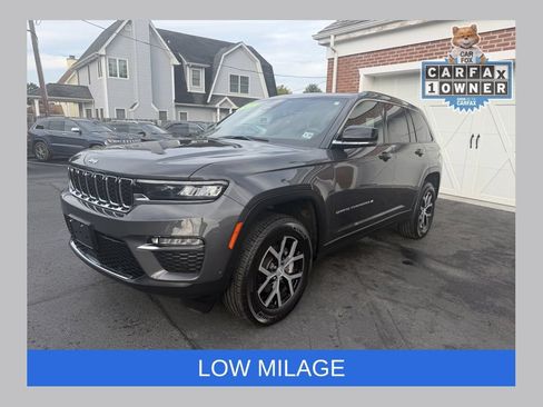 Used 2025 Jeep Grand Cherokee Limited w/ Luxury Tech Group II AWD/4WD image 1